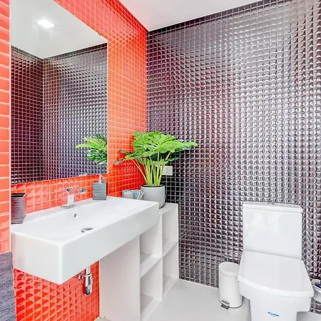 Apartment Panoramic Ocean Mountain View 3