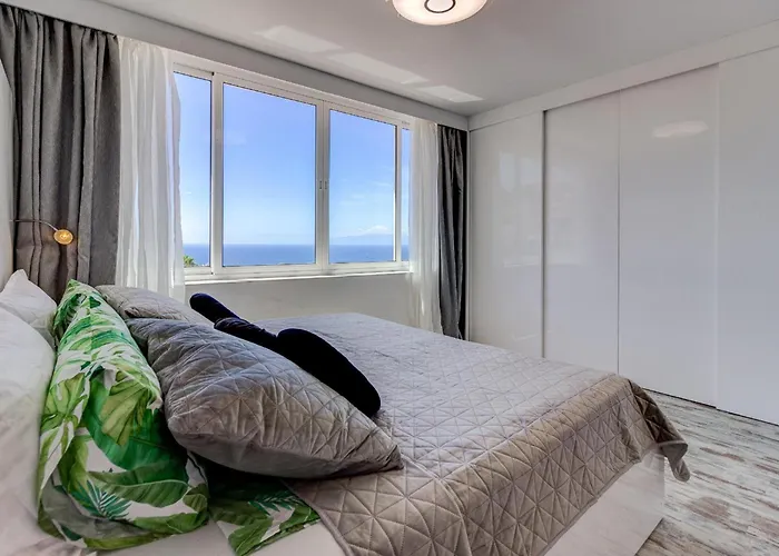 Апартаменты Panoramic Ocean Mountain View 3 Адехе