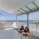 Panoramic Ocean Mountain View 3 * 아데제