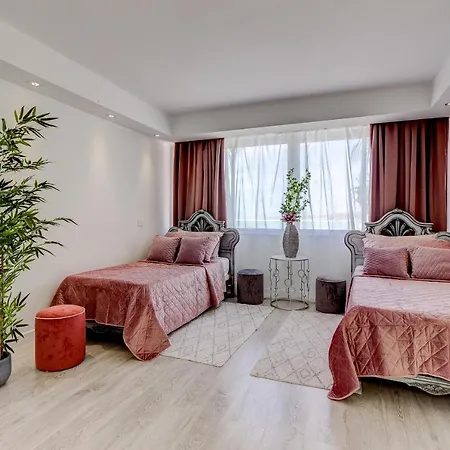 Lejlighed Panoramic Ocean & Mountain View 3 Bed In Island Village Heights