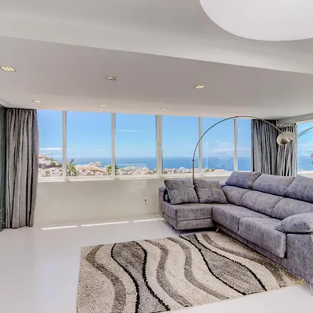 Panoramic Ocean Mountain View 3 아파트 아데제